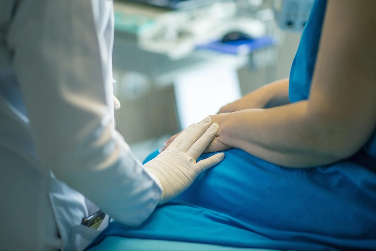 Find a Polish Doctor in the UK: Teeth Whitening in Corby and Specialists in Coventry